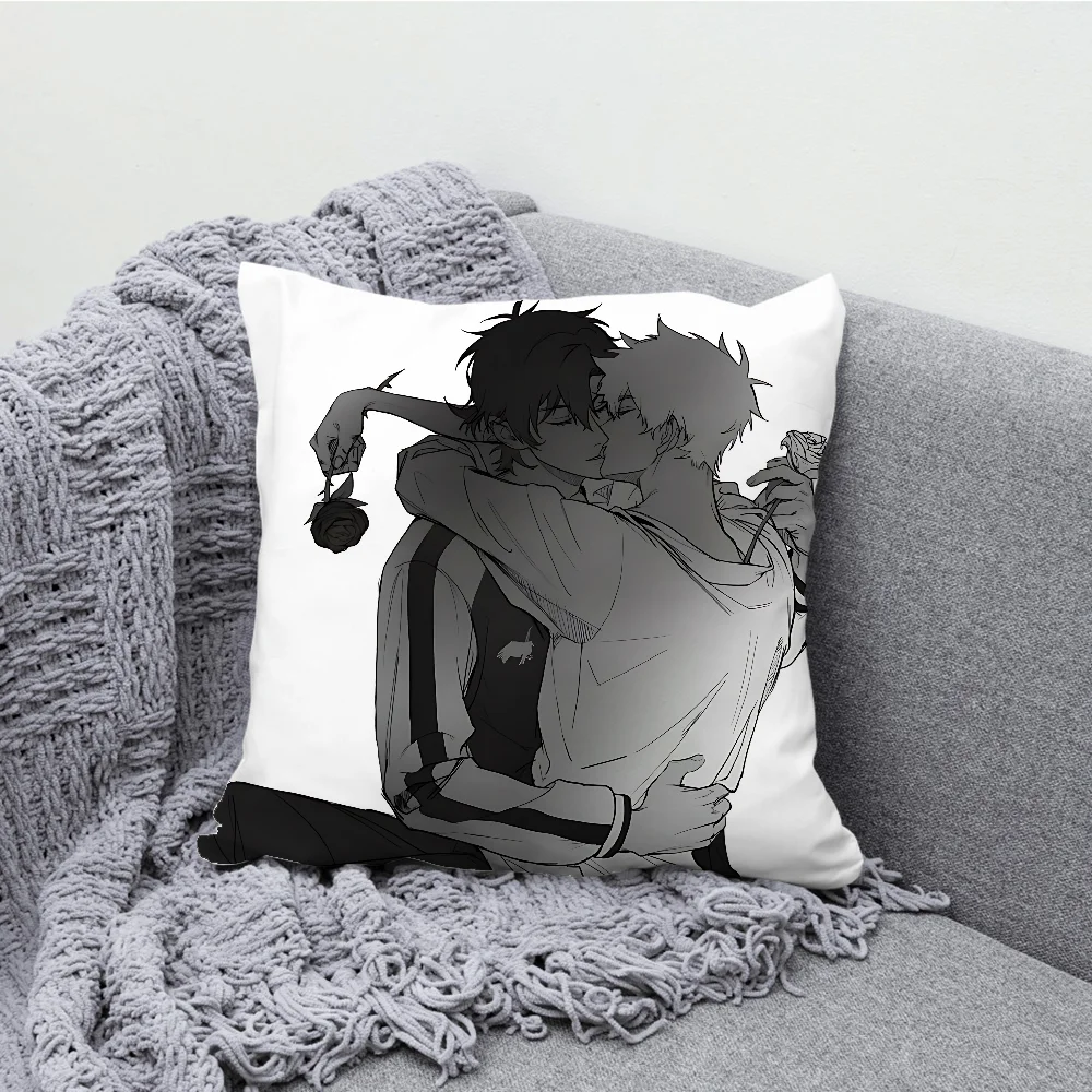 Link Click Lu Kiss Cheng Throw Pillow